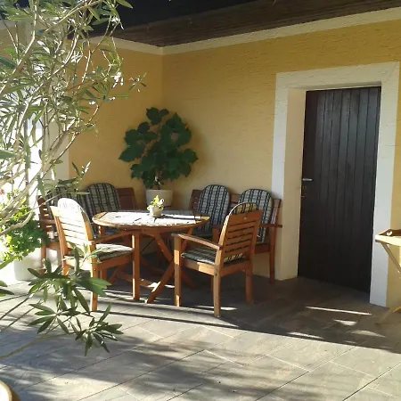 Haus Maria Holzoester Bed & Breakfast 3*